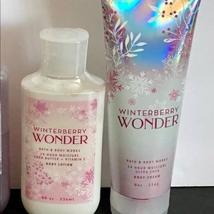 Bath & Body Works Winterberry Wonder set 2